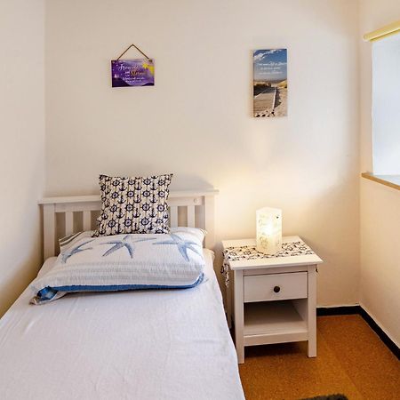 Ferienhaus Segelboot Krummhörn エクステリア 写真